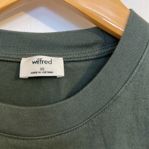 Aritzia Wilfred crop top - Picture 3 of 5